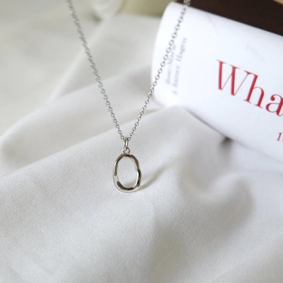 NEW Silver Simple Irregular Necklace - Picture 6 of 8